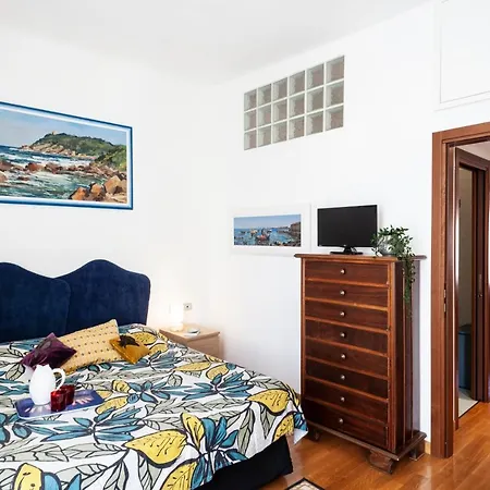Gioia Home: A Due Passi Dalla Stazione E Con Posto Auto Apartamento