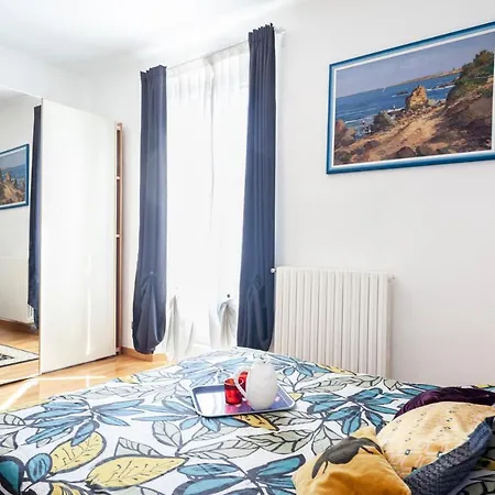 Gioia Home: A Due Passi Dalla Stazione E Con Posto Auto Daire